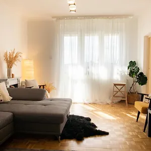 firpo-apartman.egerhotels.net/