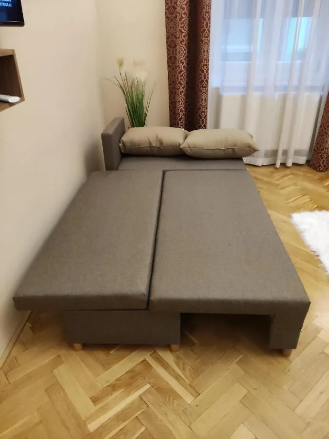 アパート Dozsa Apartman セゲド